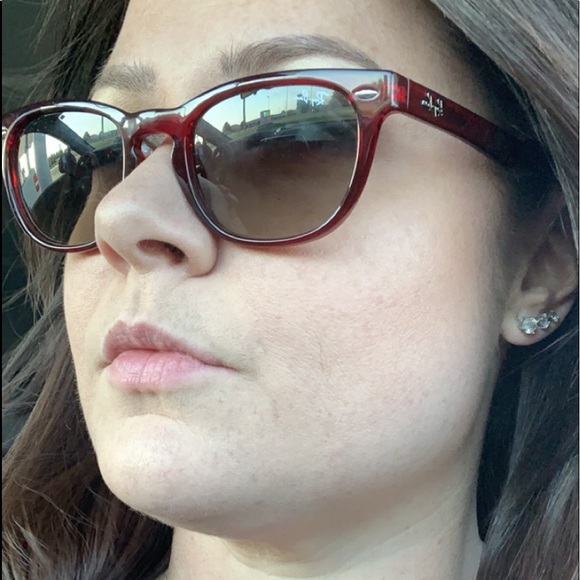 Meet your Posher, Julia - Picture 1 of 1